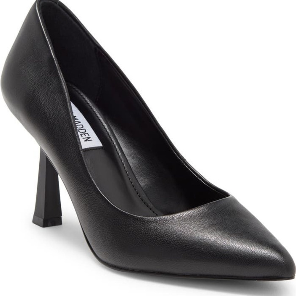 Steve Madden Salza Metallic Pump